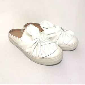 Cream bow sneaker slide size 7